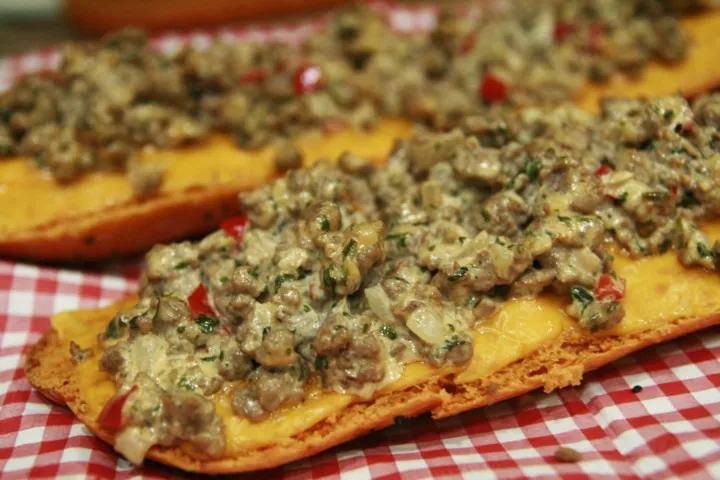 różne kawałki wołowiny do zapiekanki