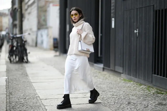 białe martensy stylizacje inspiracje