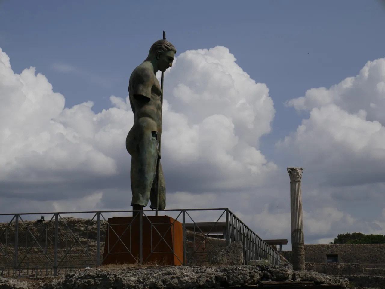 Igor Mitoraj rzeźby Pompeje