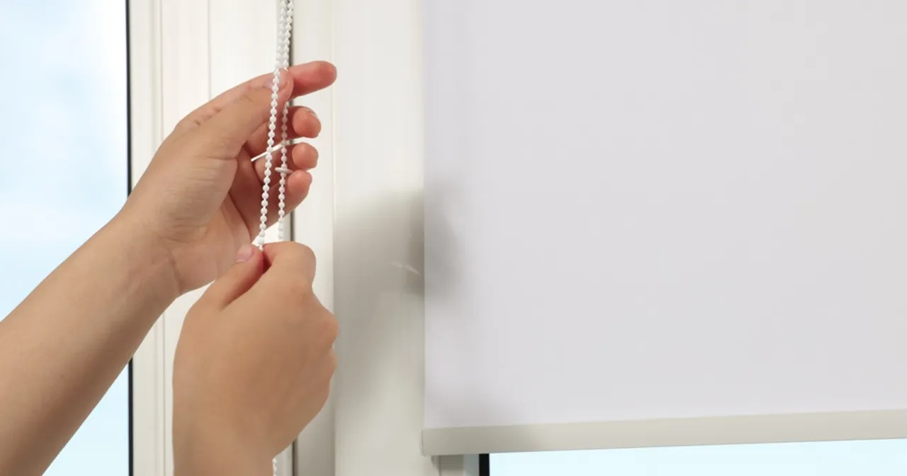 domowe sposoby na plamy na roletach