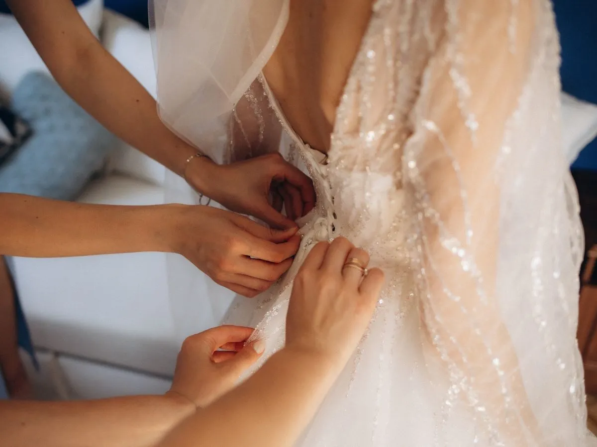 Wiązanie gorsetu sukni ślubnej na jodełkę schemat