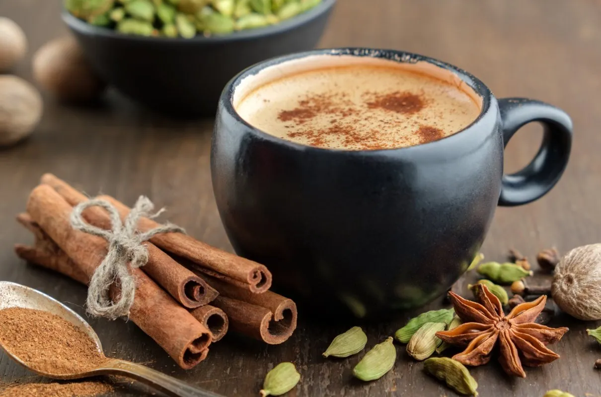 kawa z kardamonem, owsianka z kardamonem, koktajl z kardamonem