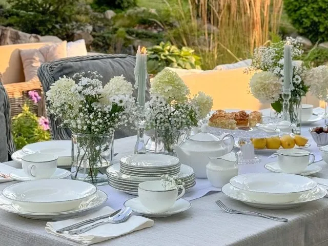 bieżnik na okrągłym stole r&oacute;żne ułożenia