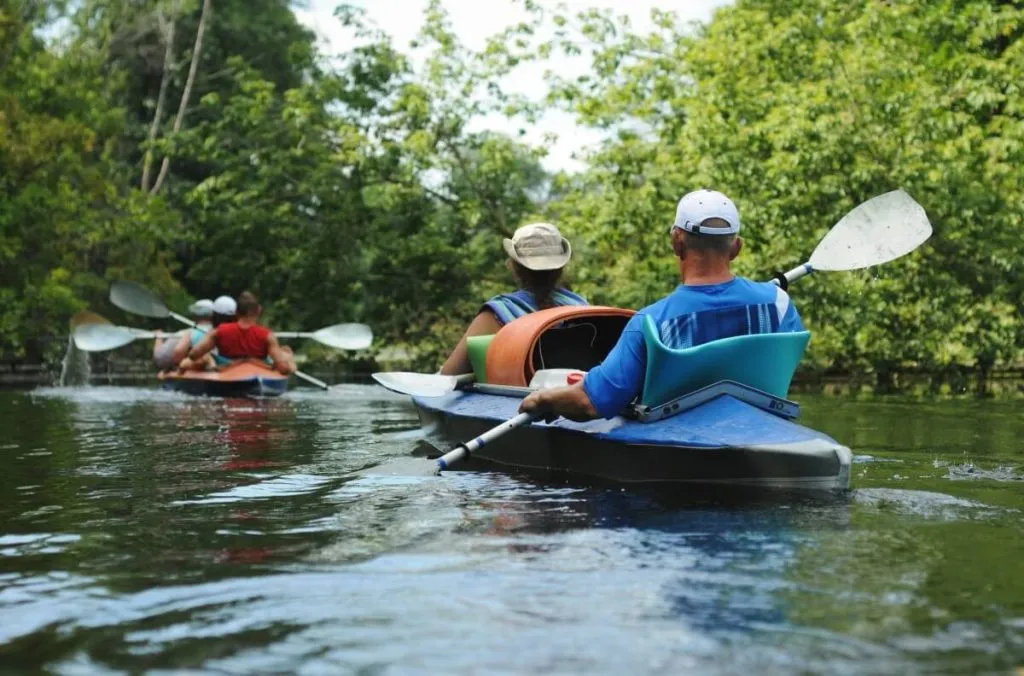 Bezpieczeństwo na kajaku w trudnych warunkach