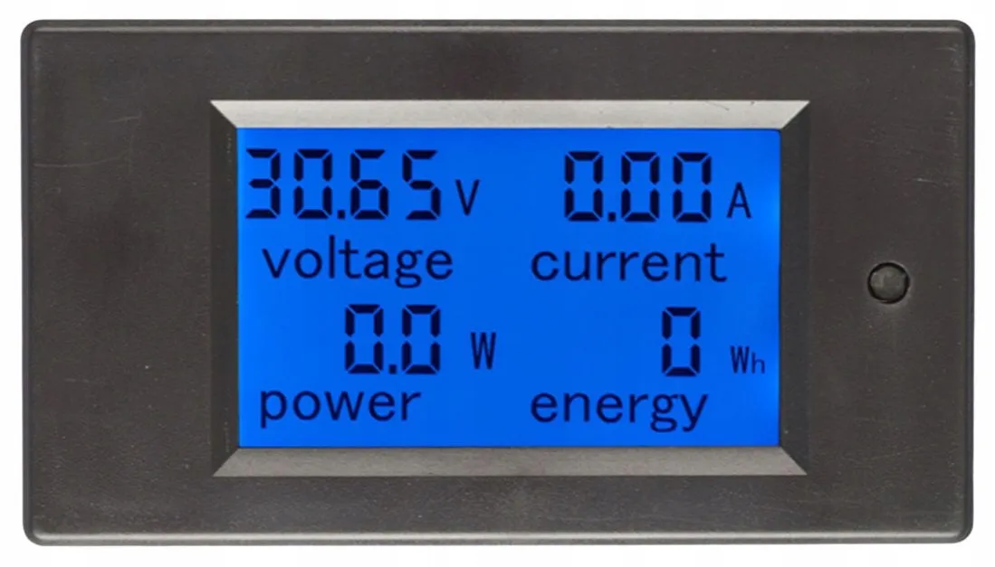 Multimetr pomiar napięcia DC falownik fotowoltaiczny