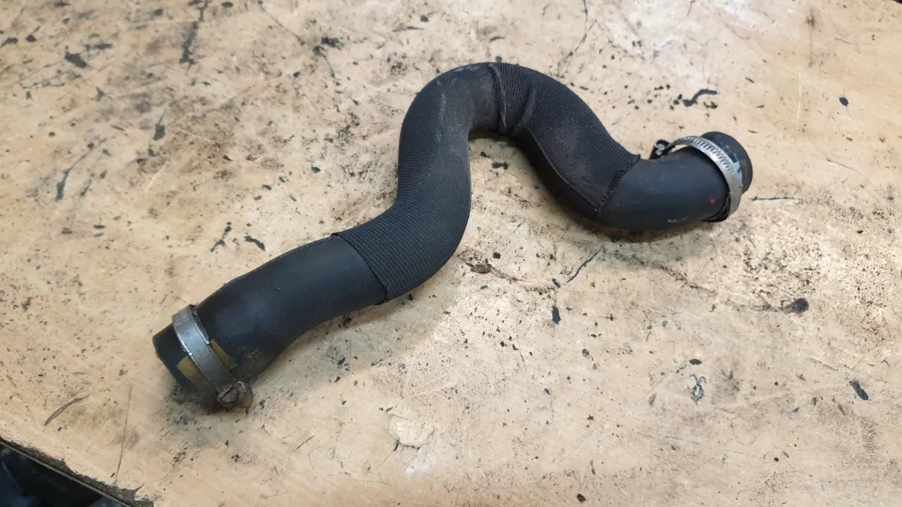 zużyte węże chłodnicy pęknięcia przetarcia