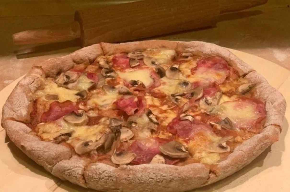 ciasto na pizzę porównanie mąki