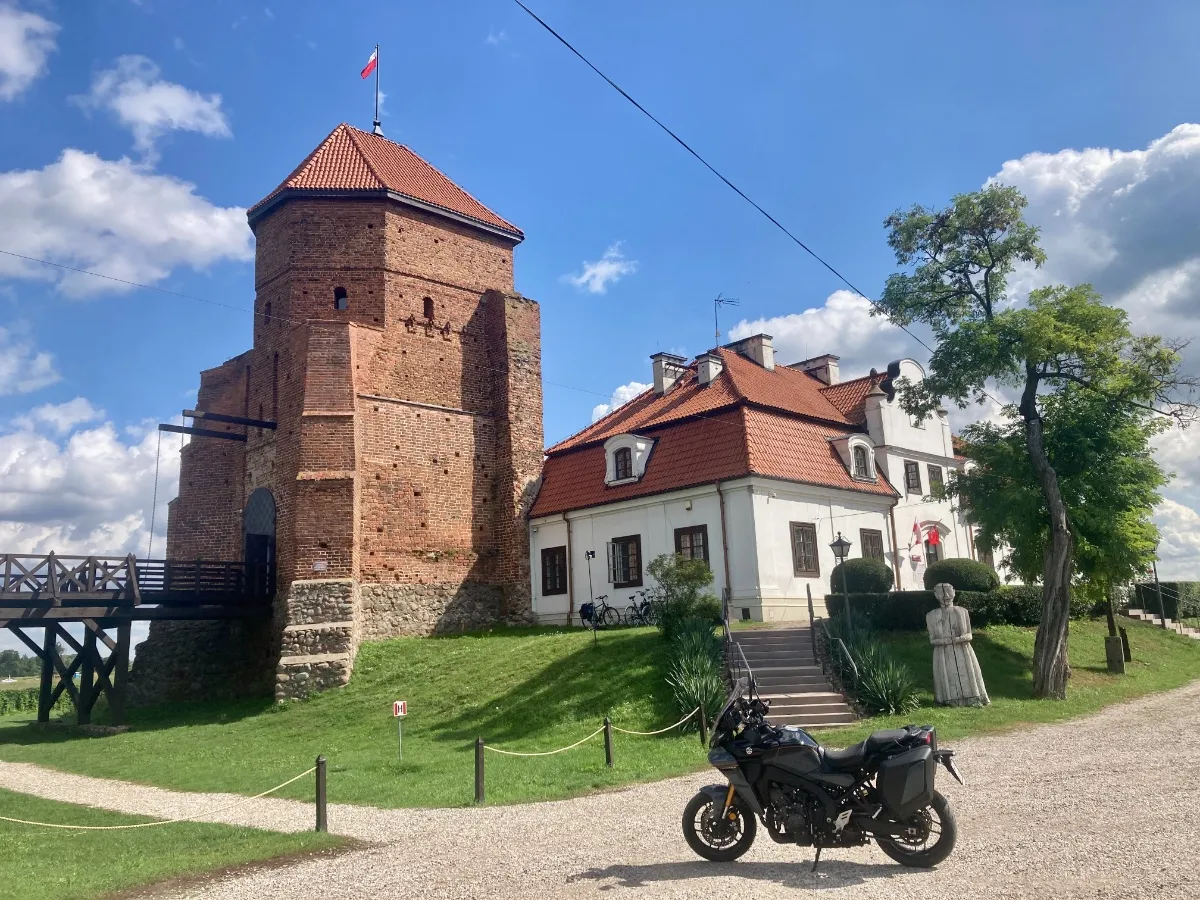 Trasy motocyklowe Podlasie mapa, motocykl na malowniczej drodze Podlasie