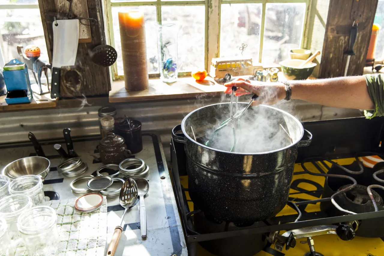 przygotowanie słoików do wekowania mięsa sterylizacja