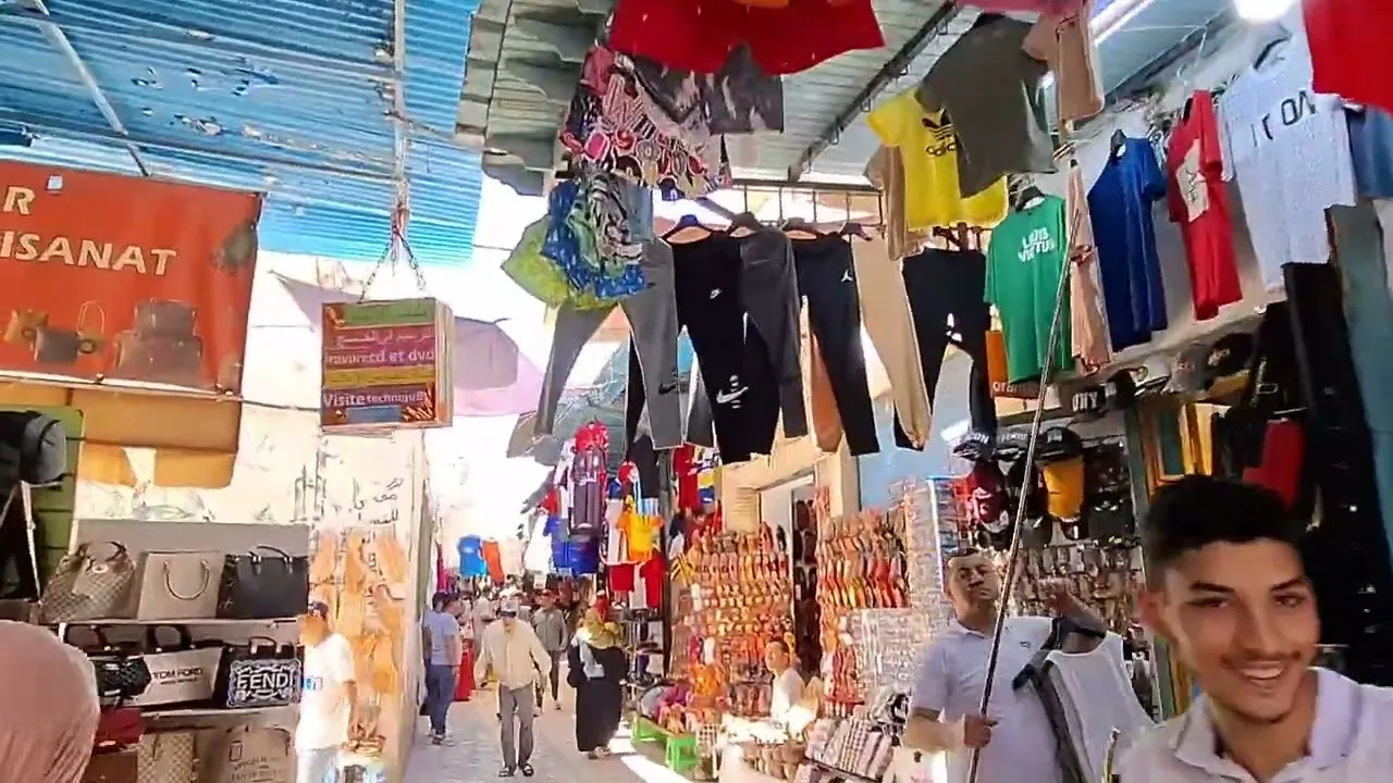 Tunezyjski suk, targowisko, bazar w Tunezji