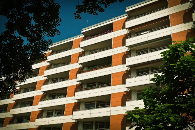 wynajem mieszkania od spółdzielni czy członka