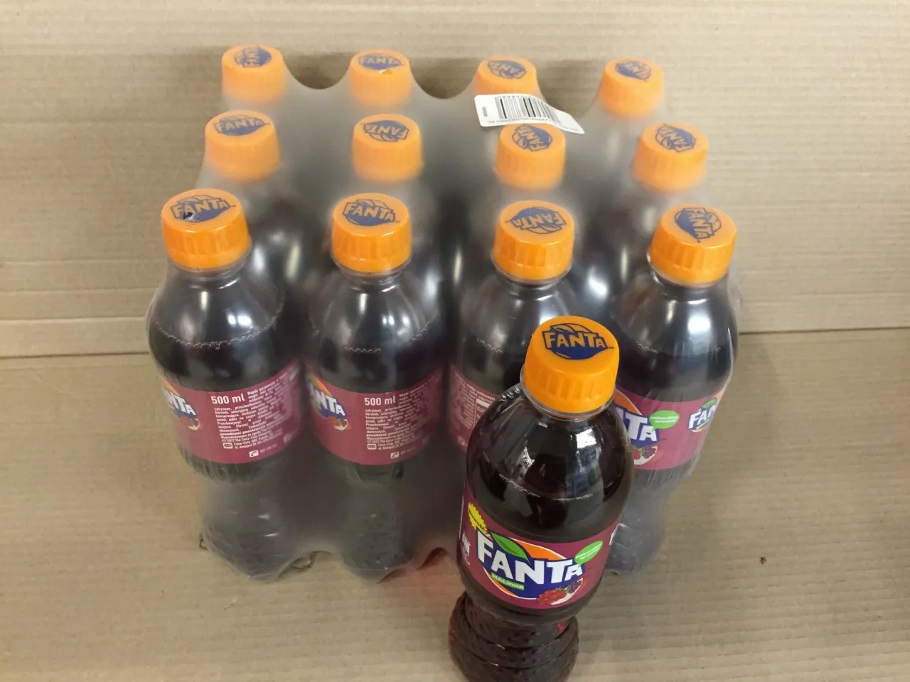 Fanta What The Fanta 2026 fioletowa butelka