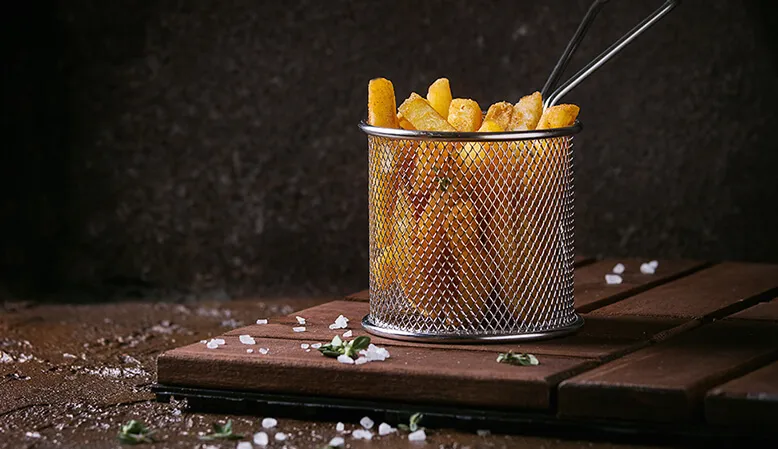 Wybór ziemniaków na frytki i proces moczenia