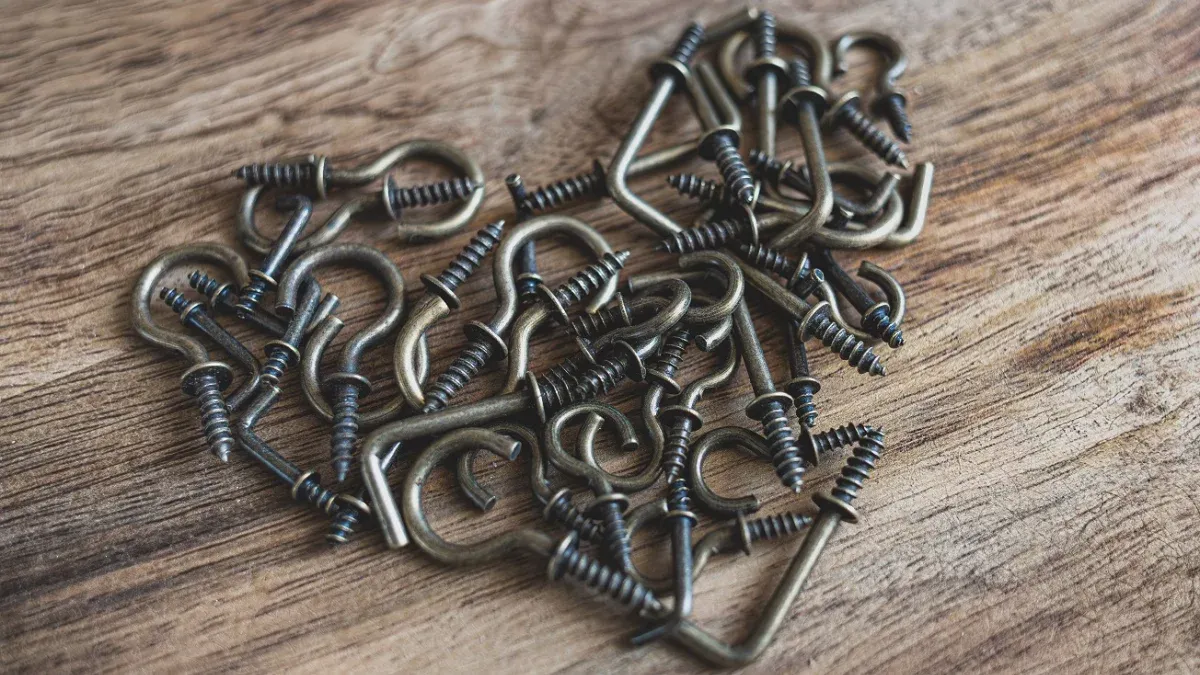 Rodzaje kotew do ziemi i ich budowa