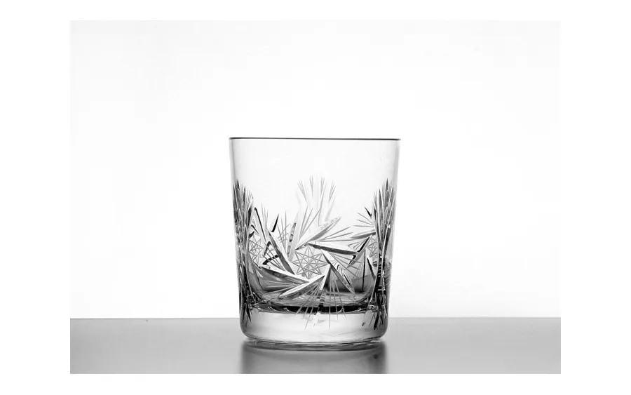 szklanki z r&oacute;żnych materiał&oacute;w, szklanki borokrzemowe, szklanki kryształowe