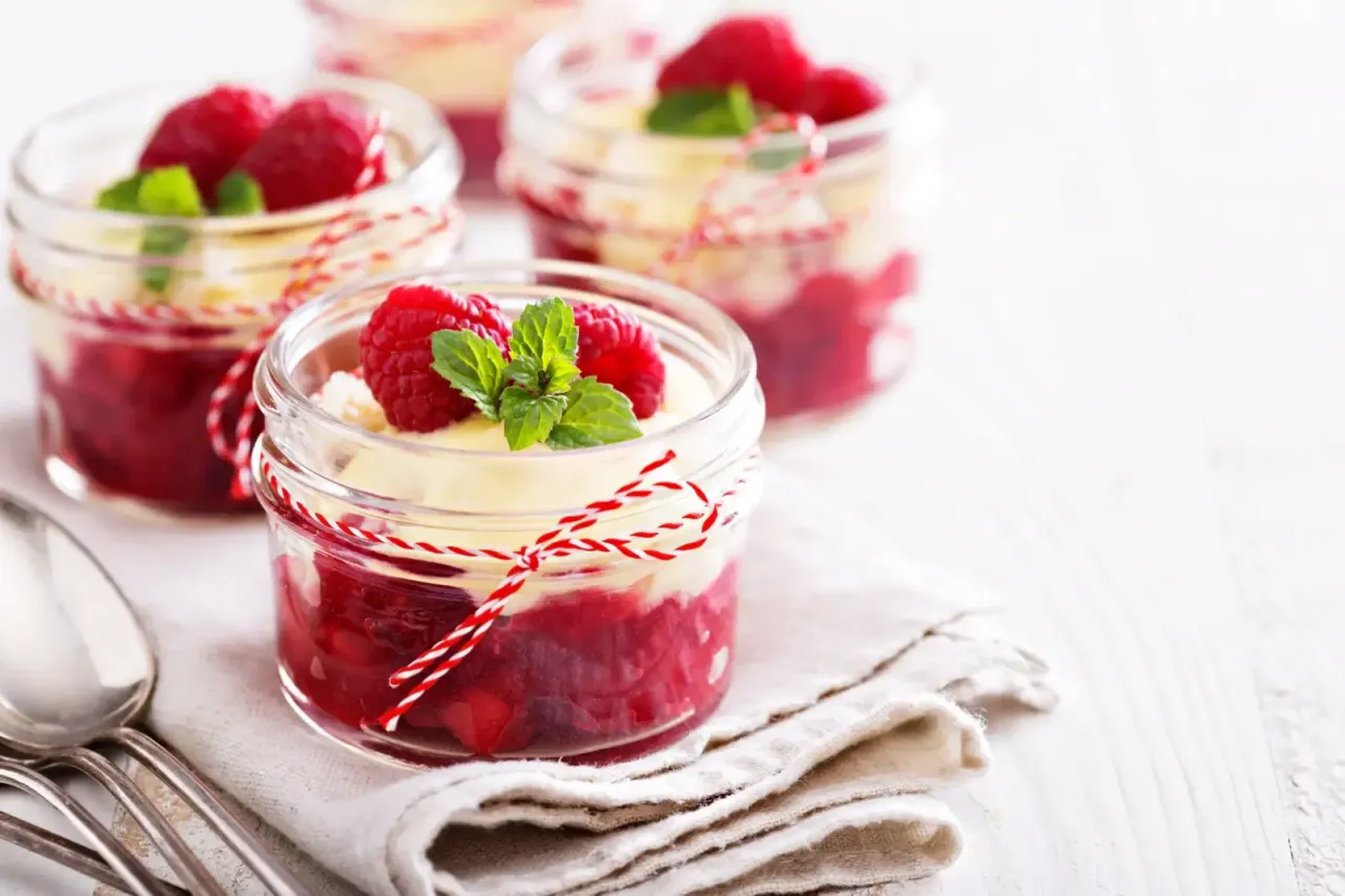 himbeer mascarpone schichtdessert glas