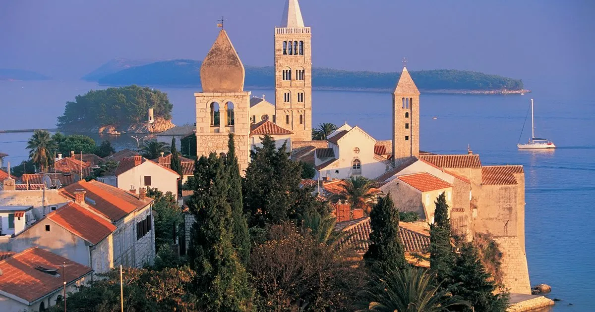 Stare Miasto Rab dzwonnice Chorwacja