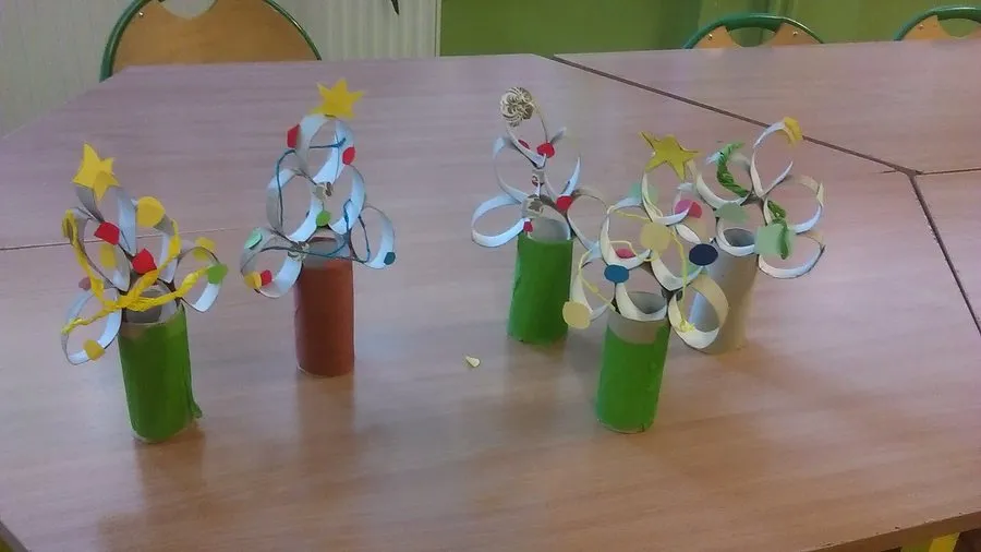 prace plastyczne z rolek po papierze toaletowym