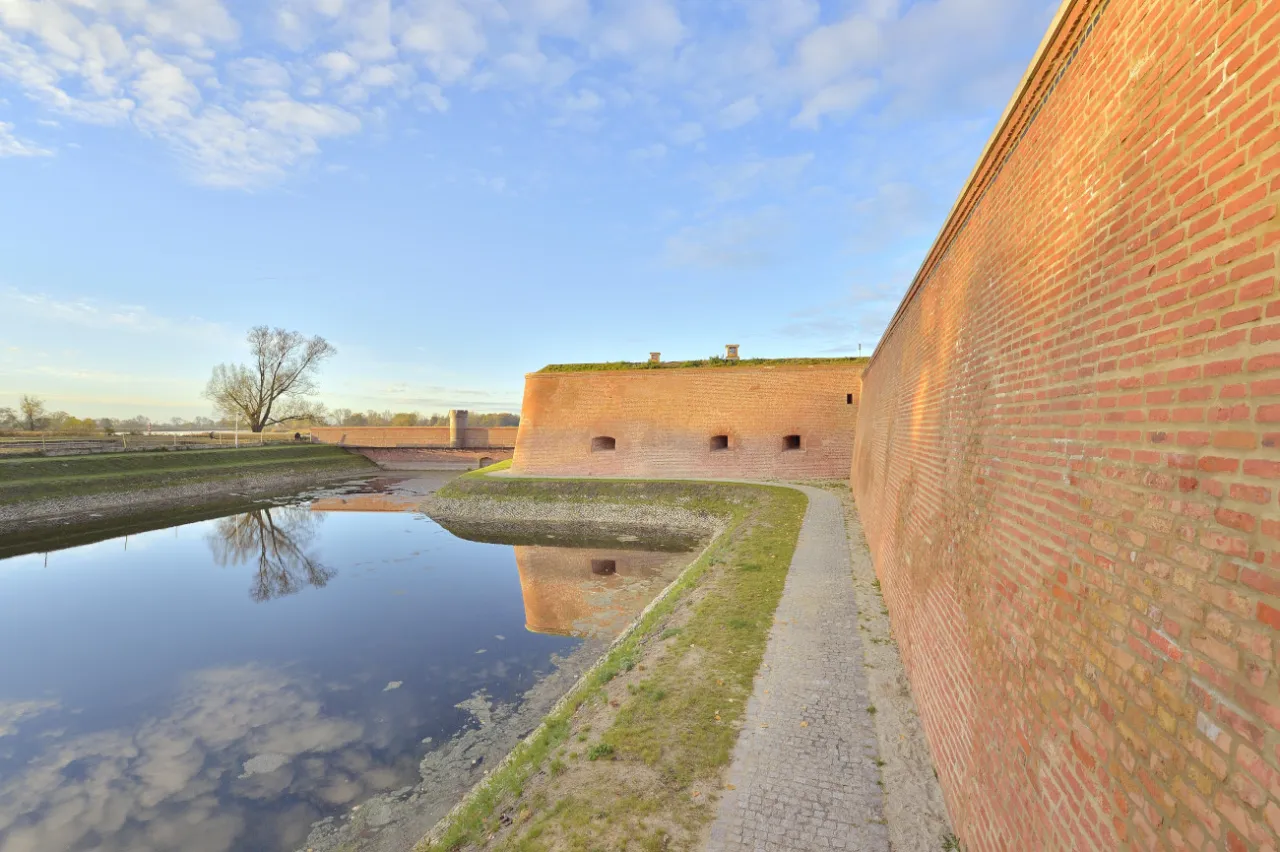 Twierdza Kostrzyn ruiny Starego Miasta