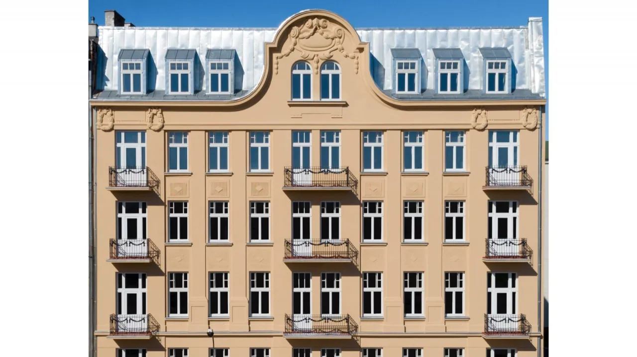 zabytkowa kamienica po renowacji