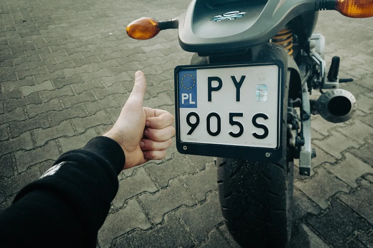 rejestracja motoroweru dokumenty, tablica rejestracyjna motoroweru