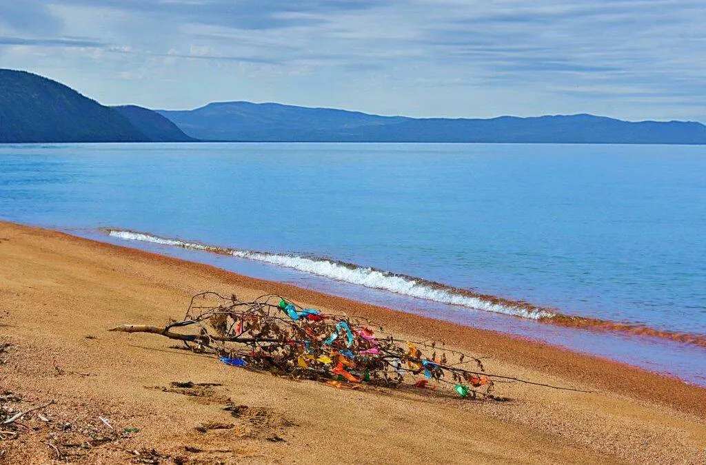 Krystalicznie czysta woda Bajkału