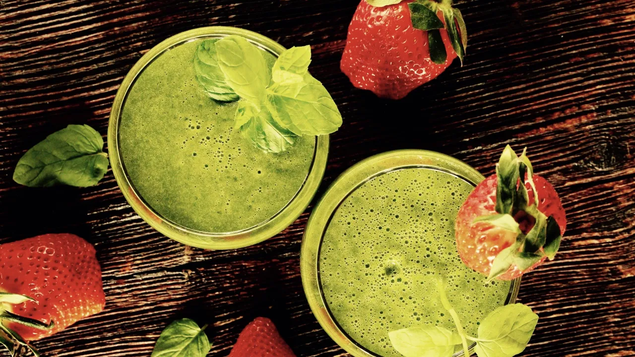 r&oacute;żne koktajle sirtfood