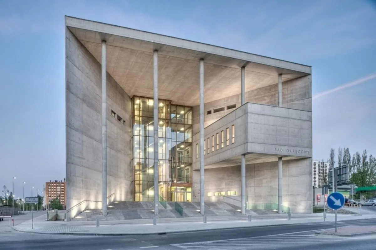 sąd okręgowy budynek polska