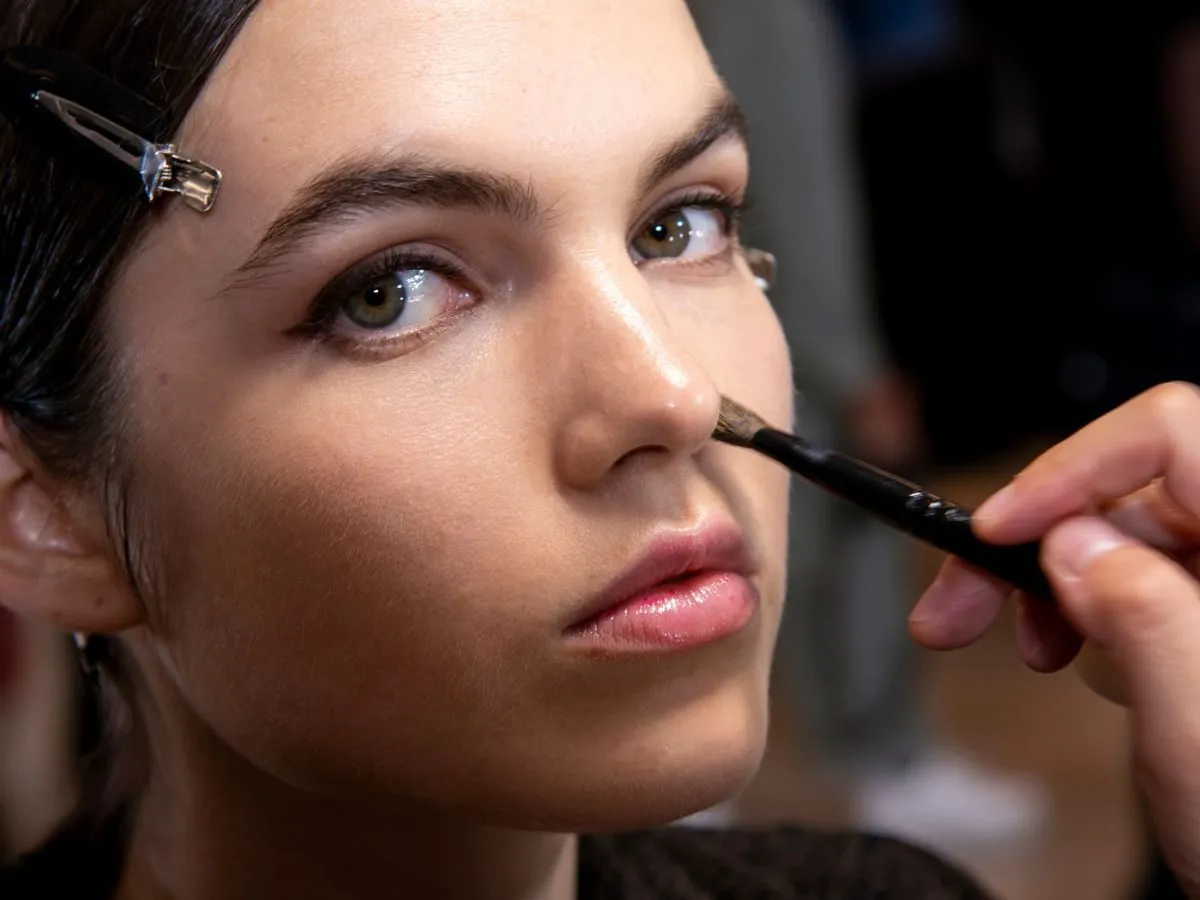 mapa twarzy korektor gdzie nakładać cienie wypryski