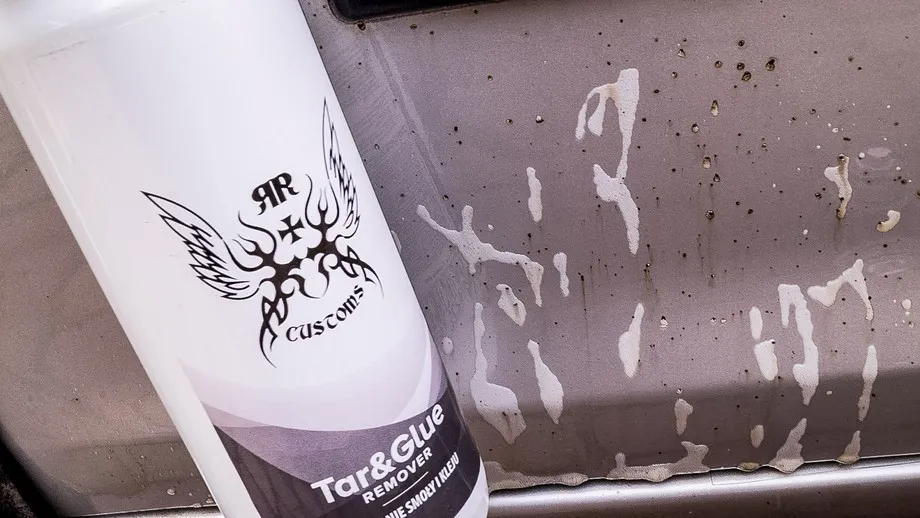 usuwanie plamy ze smoły masłem