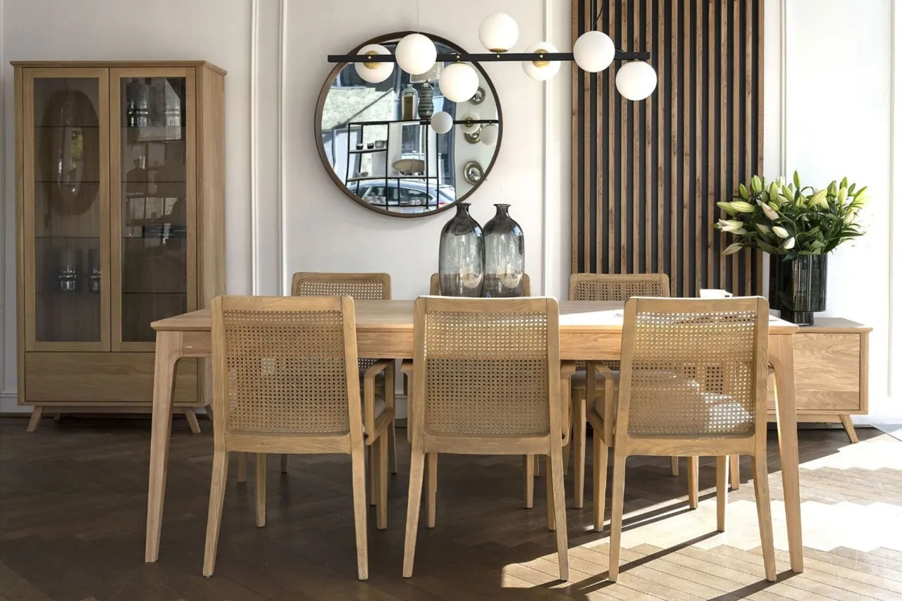 Lustro w jadalni aranżacje