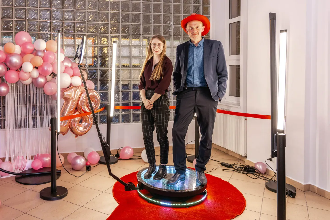 fotobudka na studniówce i zdjęcia z drona