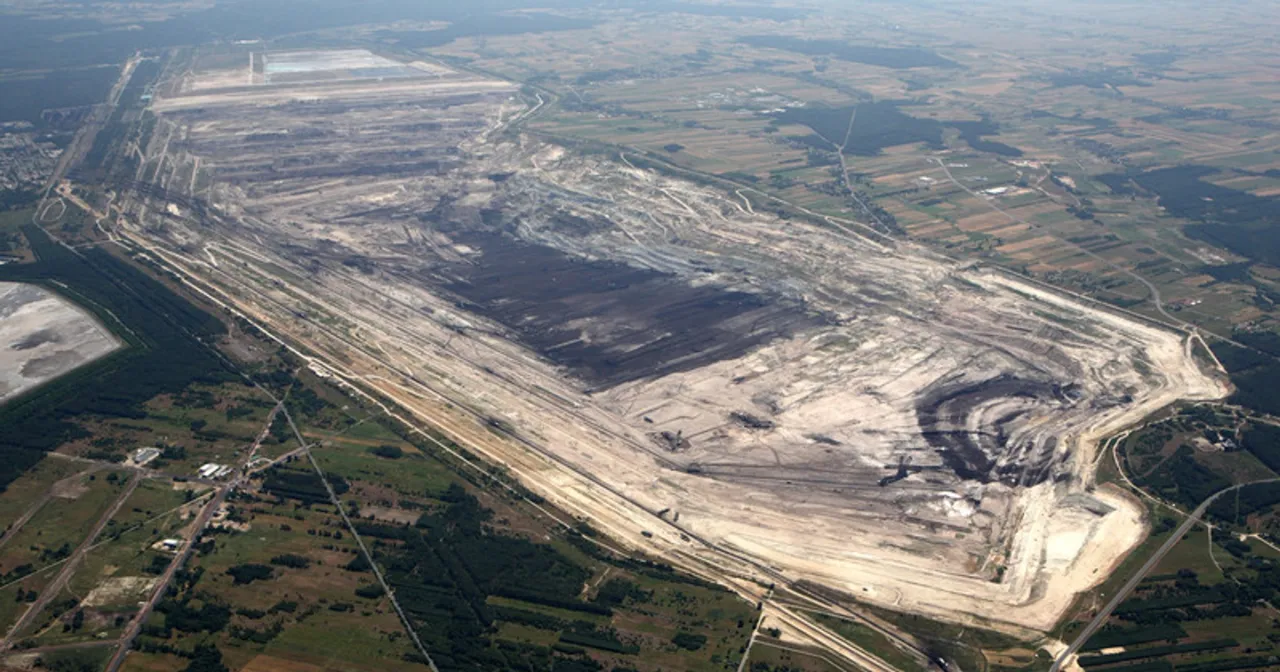 Kopalnia węgla brunatnego Bełchatów koparka