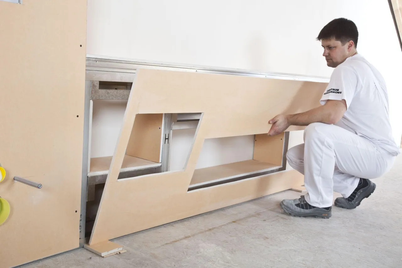 Por&oacute;wnanie koszt&oacute;w tynkowania i płyt gipsowych