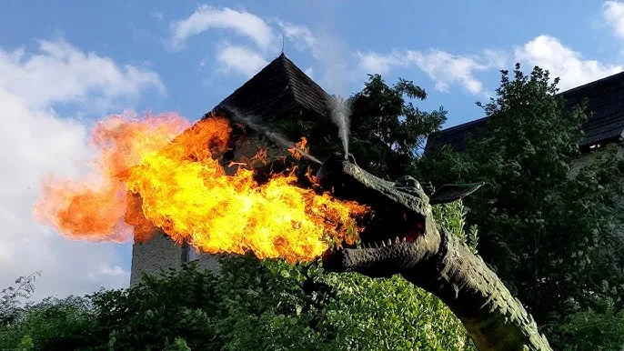 Smok Wawelski ziejący ogniem