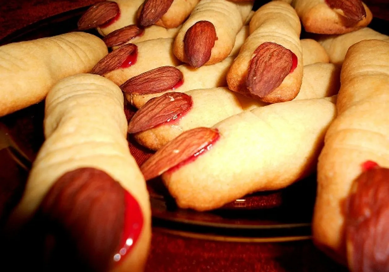 ciastka z odciskiem palca dekorowane