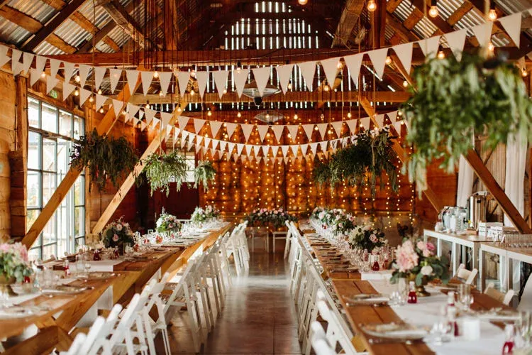 nowoczesna stodoła wesele boho rustykalne Polska