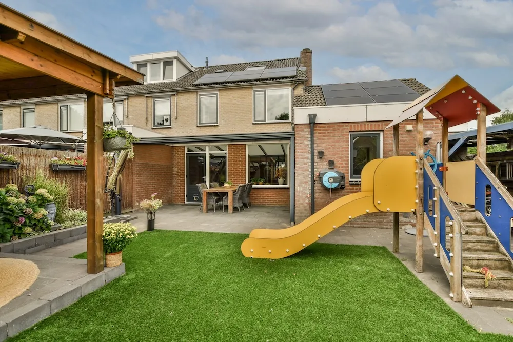 planowanie przestrzeni placu zabaw w ogrodzie