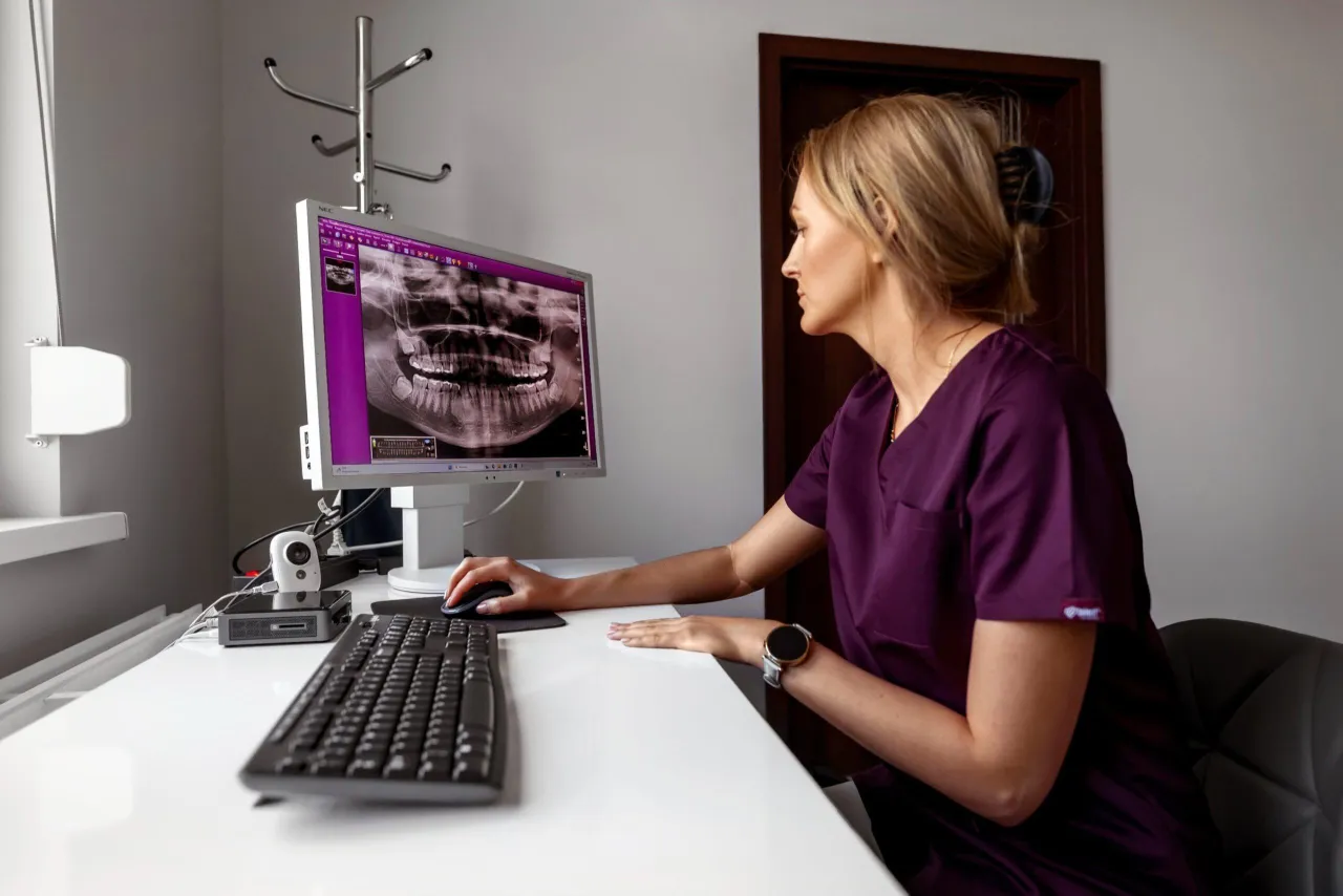 Gabinet stomatologiczny z komputerem