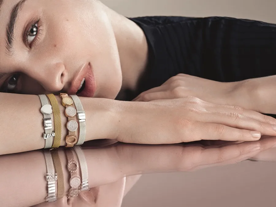 Porównanie bransoletek Pandora Moments ME Reflexions