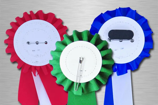 Kotylion z zapięciem magnetycznym