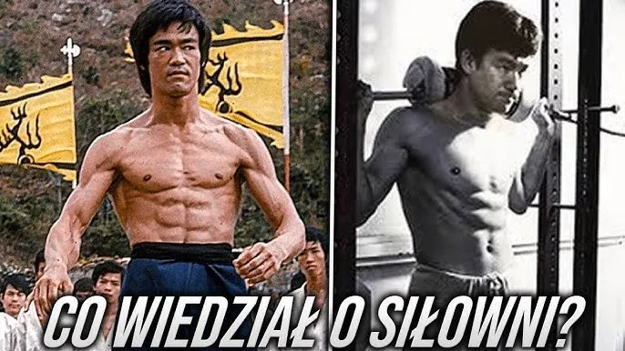 Bruce Lee trenujący z workiem bokserskim lub na siłowni