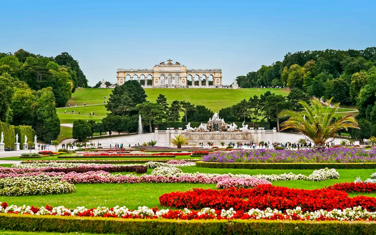 Pałac Schönbrunn ogrody Glorietta