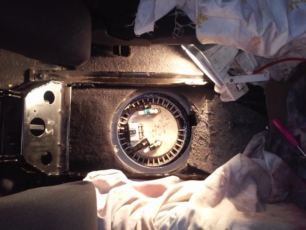 Opel Meriva wskaźnik paliwa problem