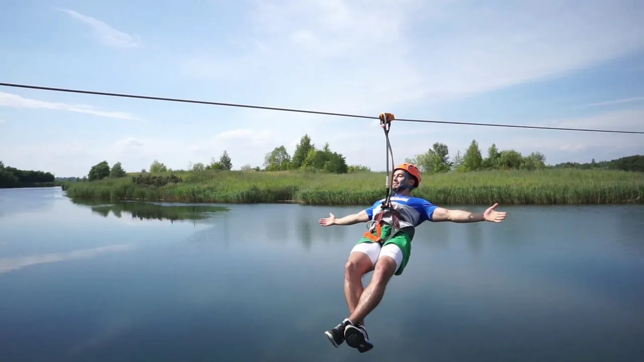 Tyrolka nad Jeziorem Tarnobrzeskim panorama