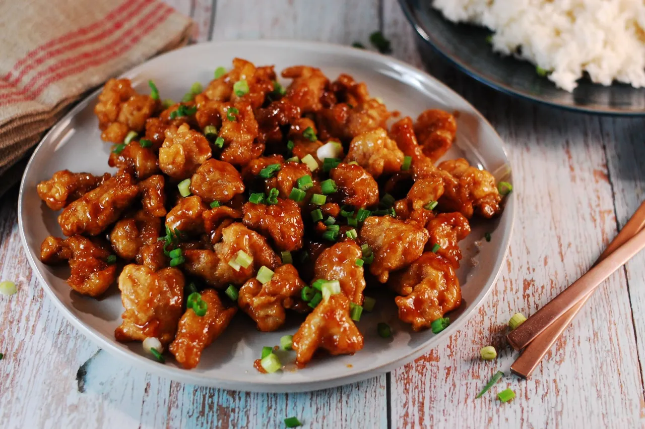 sos słodko-kwaśny z kurczakiem