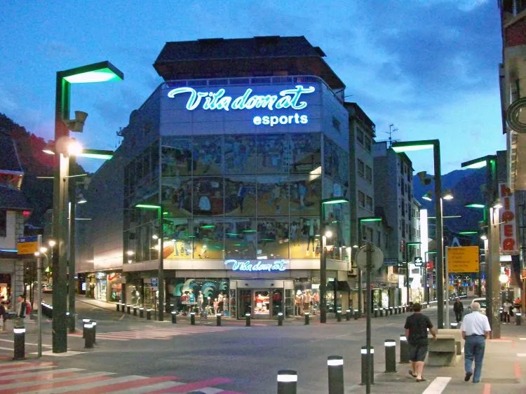 sklepy z elektroniką andora la vella