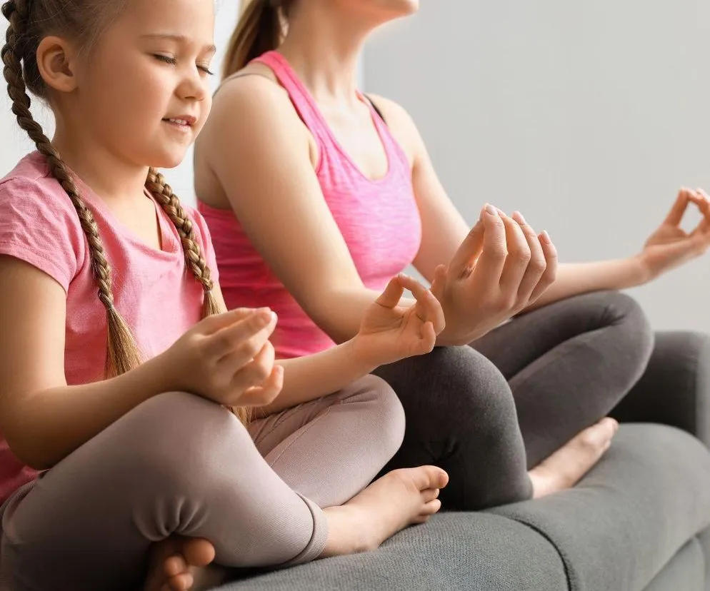 rodzic uspokajający się oddechem