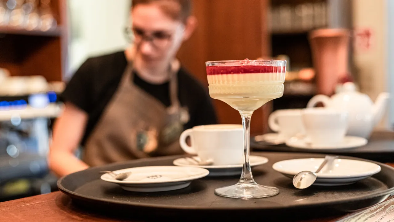 Kawiarnia Szwajcarka ciasta widok