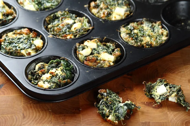 babeczki z fetą i szpinakiem